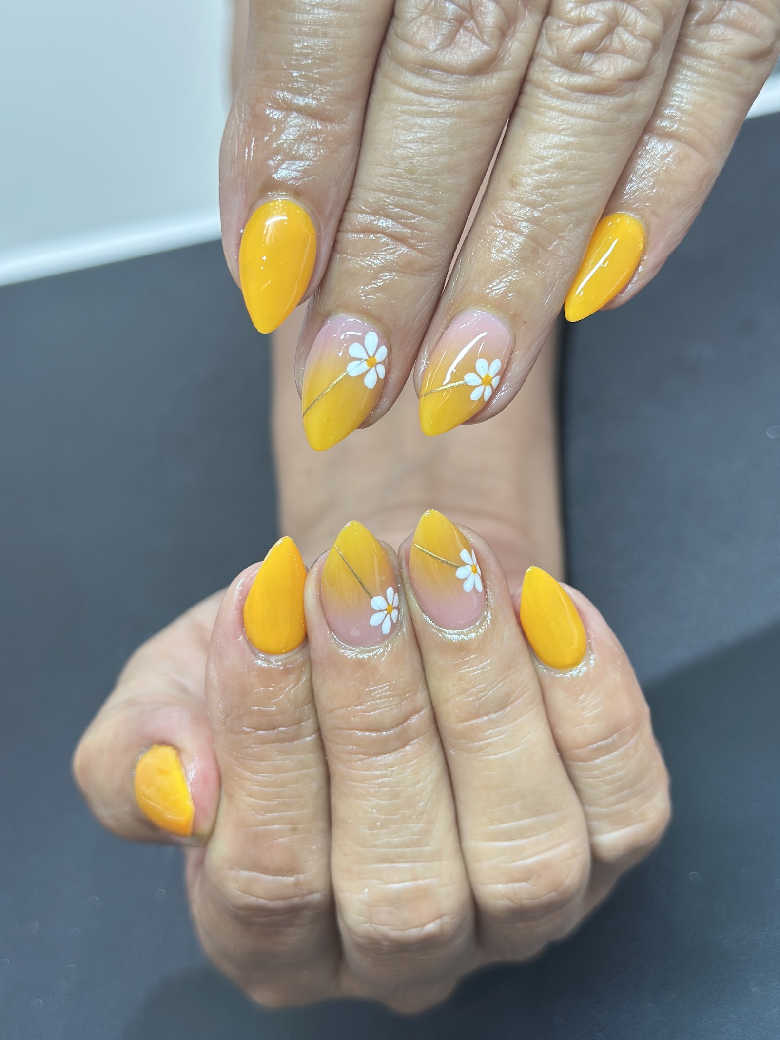 Vida Nails & Spa nail photo 4